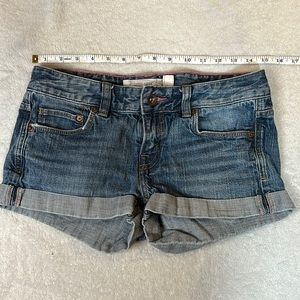 H&M L.O.G.G. Woman’s denim shorts. Size 27